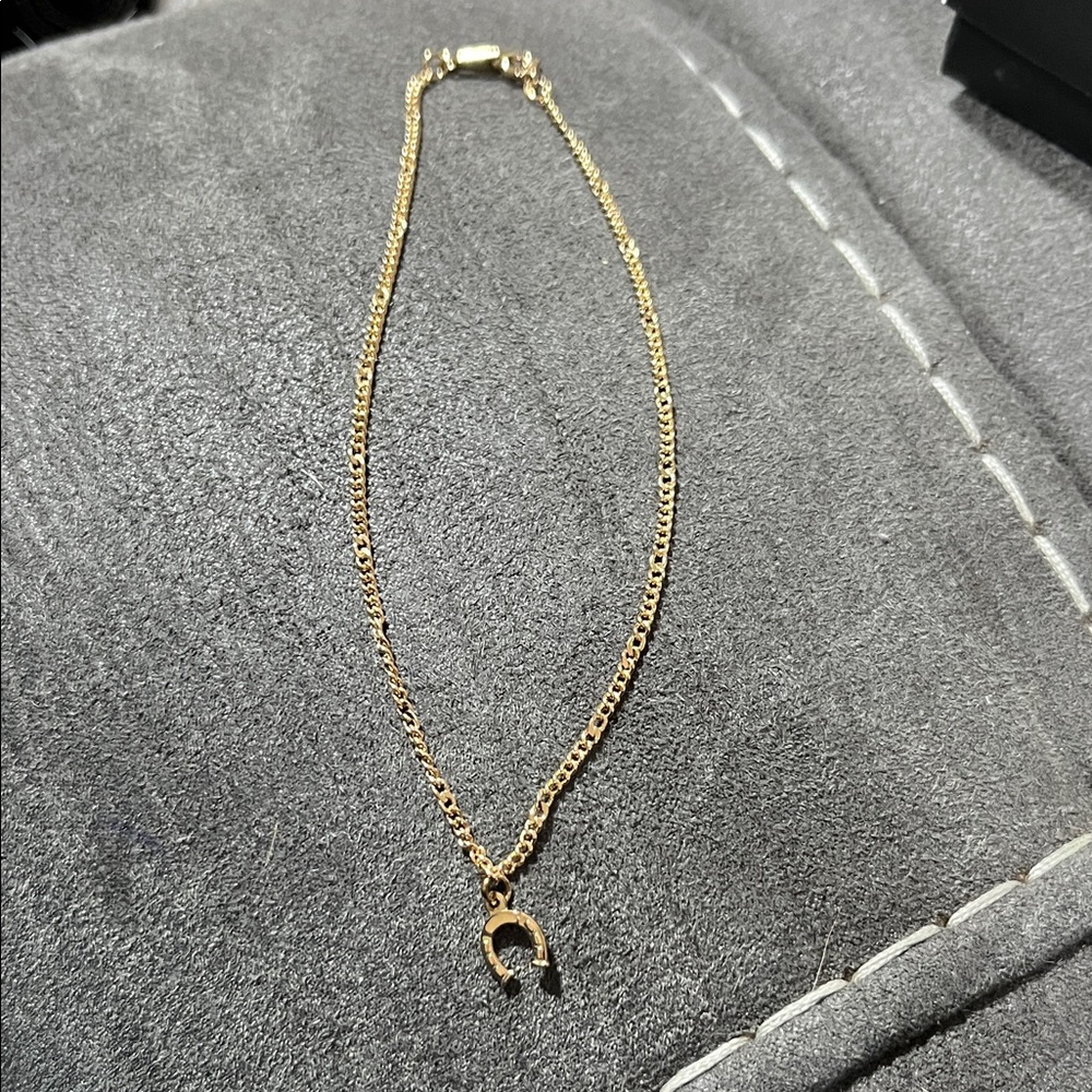 Avon Gold Horseshoe anklet